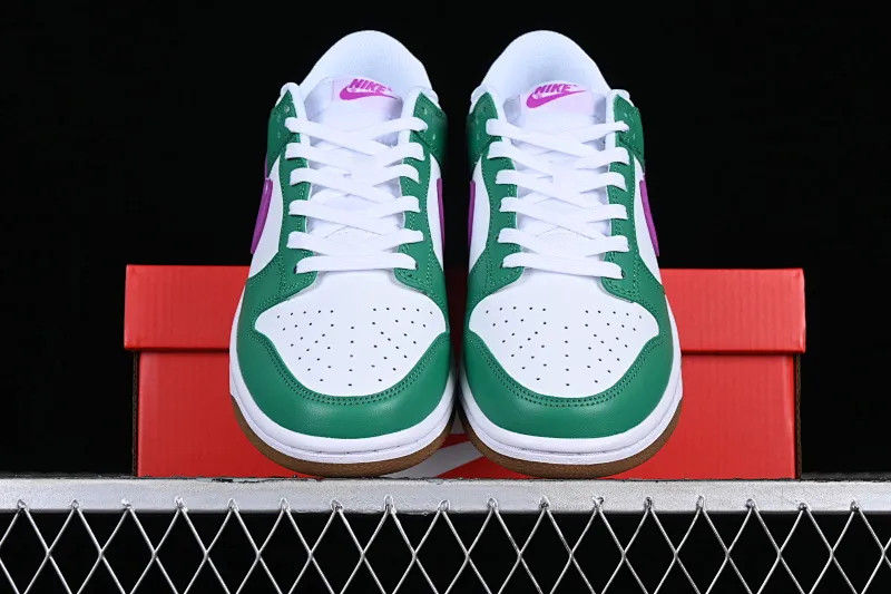 All Categories Nk SB Dunk Series Nk SB Dunk Low Low-top sneakers Nk Dunk Low "Stadium Green and White" Spring Sunshine SB low-top sports and leisure sneakers FD9922-151